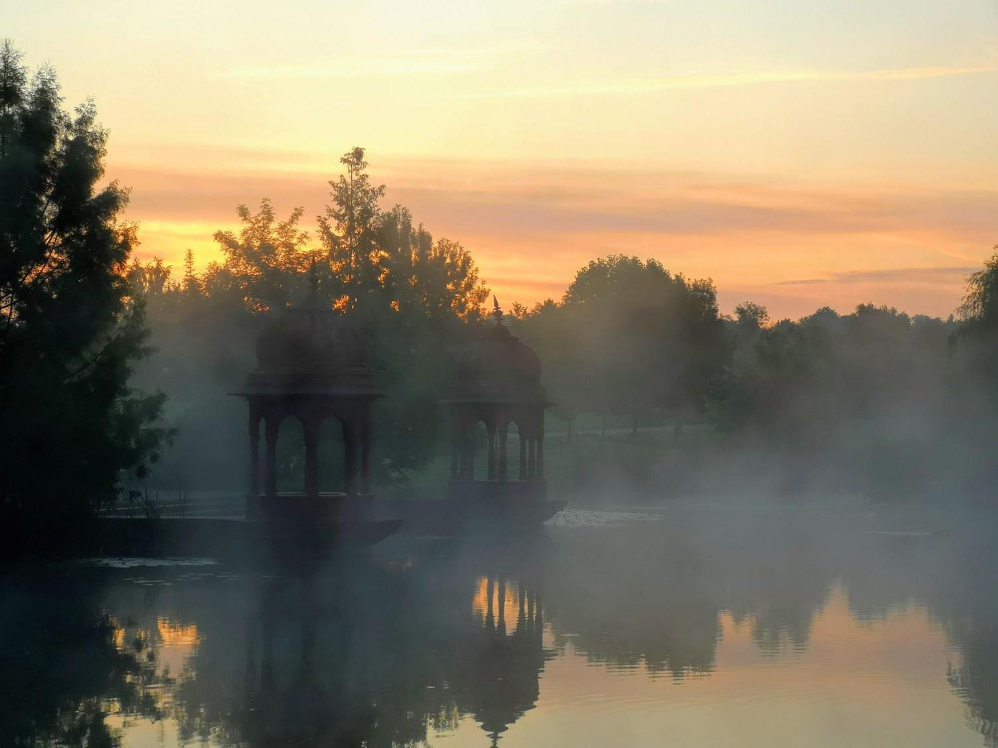 Gurudeva Bhavan Somogyvámos エクステリア 写真